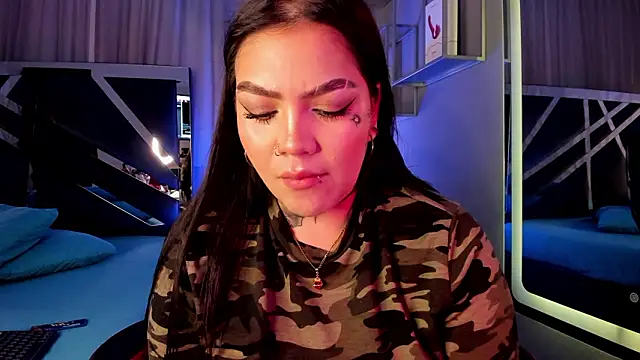 Snapshot of MAGIC_TESSA chatting on February 18, 2026, 7:21 pm MAGIC TESSA online show from February 18, 2026, 7:21 pm