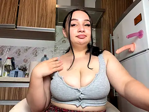 Snapshot of curvybombb chatting on October 8, 2025, 4:29 pm curvybombb online show from October 8, 2025, 4:29 pm