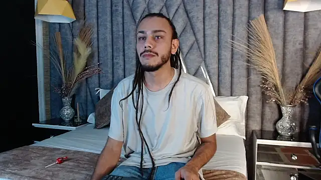 Boss Domiinator online show from October 7, 2025, 3:18 am