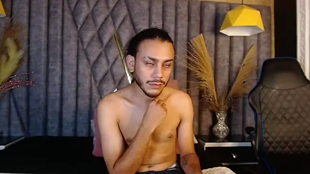 Boss Domiinator online show from October 10, 2025, 3:29 am