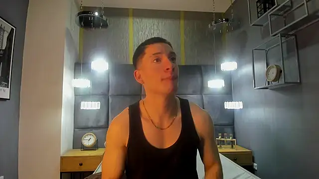 HunterHeat  online show from November 23, 2025, 12:04 pm