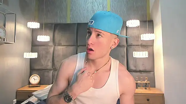 HunterHeat  online show from November 26, 2025, 11:43 am