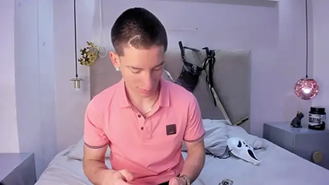 HunterHeat  online show from November 1, 2025, 11:48 am