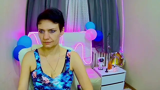 AvaSaturnian online show from October 4, 2025, 6:26 am