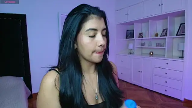 nina moen online show from October 9, 2025, 10:54 pm
