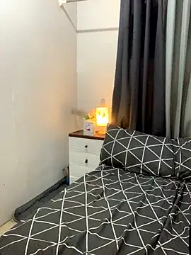 AngelHille online show from December 21, 2025, 7:15 pm