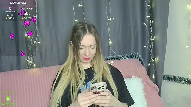 BabbbyFoxxx online show from January 8, 2026, 3:12 am