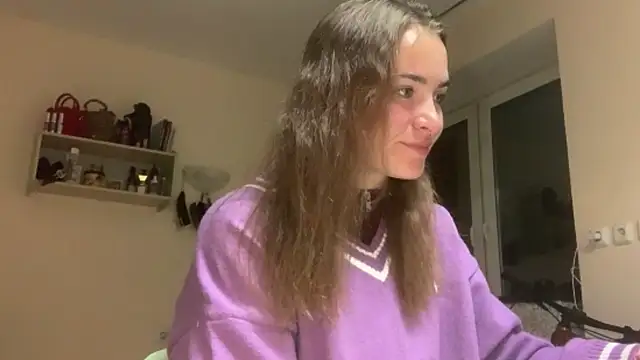 BunnyTiedeman online show from September 18, 2025, 5:38 pm