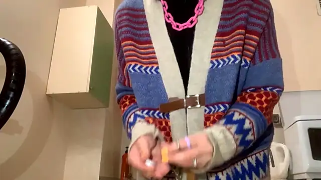 BunnyTiedeman online show from October 23, 2025, 4:05 pm