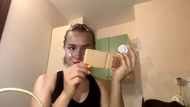 BunnyTiedeman online show from October 27, 2025, 5:36 pm