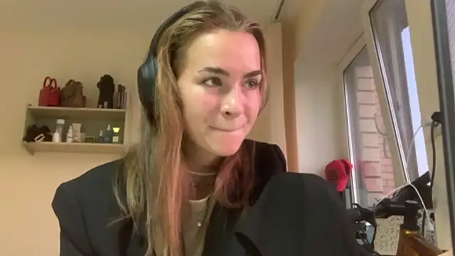 BunnyTiedeman online show from September 8, 2025, 3:33 pm