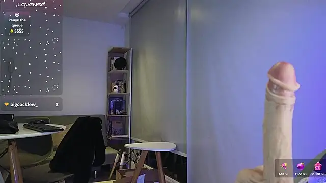 novafet online show from October 4, 2025, 12:45 am