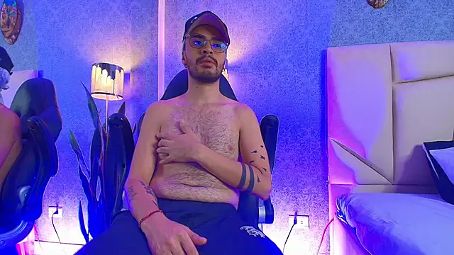 HairyDiamond  online show from September 20, 2025, 5:01 am