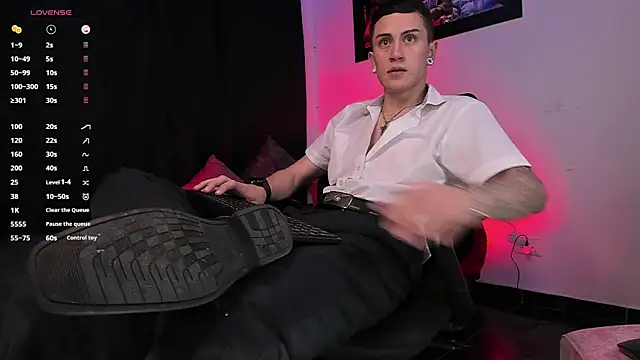 Sebas maverick online show from October 27, 2025, 10:33 pm