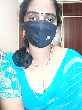 Snapshot of Mee_harini-telugupilla chatting on October 13, 2025, 3:35 pm Mee harini-telugupilla online show from October 13, 2025, 3:35 pm