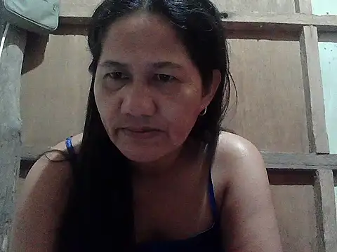 Snapshot of hotmama_063 chatting on December 21, 2025, 7:37 pm hotmama 063 online show from December 21, 2025, 7:37 pm