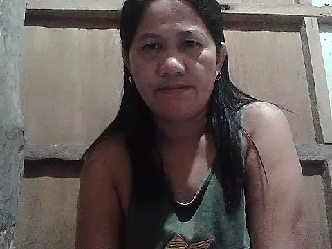 Snapshot of hotmama_063 chatting on May 8, 2026, 9:18 pm hotmama 063 online show from May 8, 2026, 9:18 pm