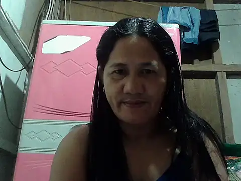 Snapshot of hotmama_063 chatting on October 21, 2025, 7:57 pm hotmama 063 online show from October 21, 2025, 7:57 pm