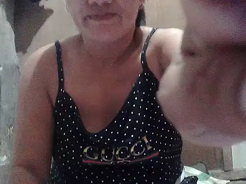 Snapshot of hotmama_063 chatting on January 11, 2026, 10:33 am hotmama 063 online show from January 11, 2026, 10:33 am