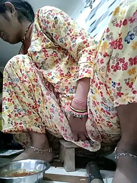 Snapshot of LUCKY_cut chatting on June 4, 2026, 12:48 am LUCKY cut online show from June 4, 2026, 12:48 am