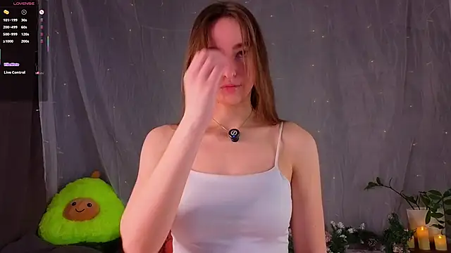 VincenzaGarigliano online show from December 17, 2025, 1:21 am