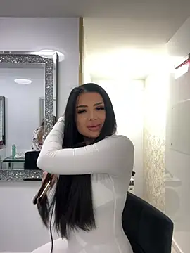 Snapshot of KylieKroftt chatting on February 22, 2026, 7:26 pm KylieKroftt online show from February 22, 2026, 7:26 pm