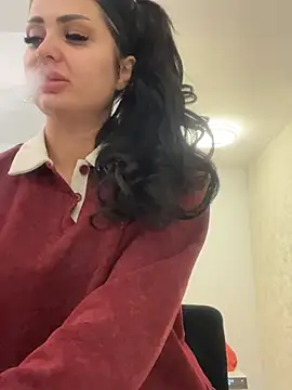 Snapshot of KylieKroftt chatting on February 19, 2026, 7:11 pm KylieKroftt online show from February 19, 2026, 7:11 pm