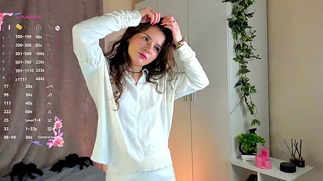 Snapshot of WilleneDelio chatting on October 31, 2025, 10:23 am WilleneDelio online show from October 31, 2025, 10:23 am