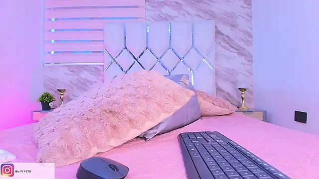 collet 1 online show from April 26, 2026, 12:02 pm