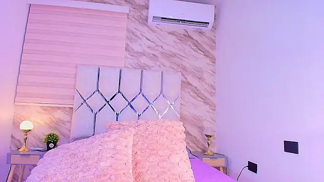 Snapshot of collet_1 chatting on January 15, 2026, 11:57 am collet 1 online show from January 15, 2026, 11:57 am