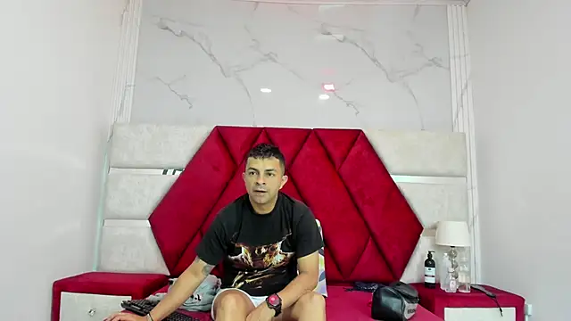 Snapshot of Kity_spiderr chatting on February 24, 2026, 12:28 pm Kity spiderr online show from February 24, 2026, 12:28 pm