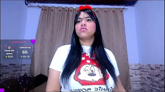 Snapshot of Bicky_24 chatting on October 23, 2025, 10:58 am Bicky 24 online show from October 23, 2025, 10:58 am