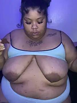 BlaxicanaMami online show from October 12, 2025, 9:05 pm