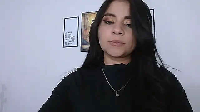 Snapshot of ValerieLove_ chatting on February 5, 2026, 7:43 pm ValerieLove online show from February 5, 2026, 7:43 pm