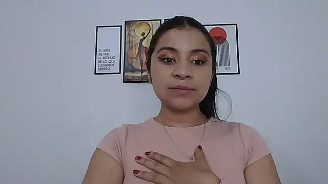 Snapshot of ValerieLove_ chatting on March 3, 2026, 9:44 pm ValerieLove online show from March 3, 2026, 9:44 pm