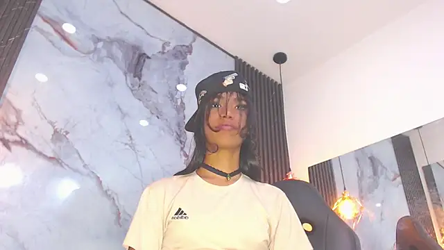 Penelopee Rouse online show from April 13, 2026, 11:58 am