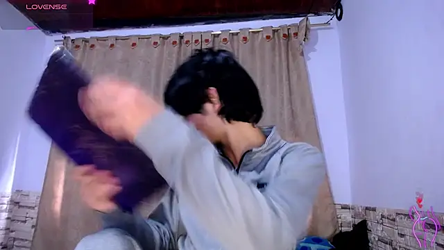 DaraKat18 online show from February 14, 2026, 10:10 pm