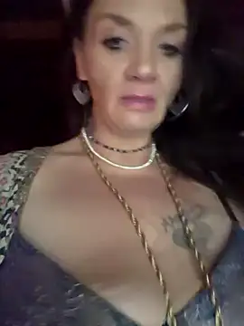 Snapshot of Uniquegypsy420 chatting on September 10, 2025, 3:22 pm Uniquegypsy420 online show from September 10, 2025, 3:22 pm