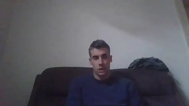 JulioIsHere4you online show from December 20, 2025, 12:52 pm