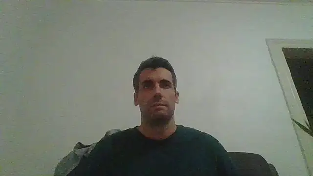 JulioIsHere4you online show from November 18, 2025, 11:15 pm