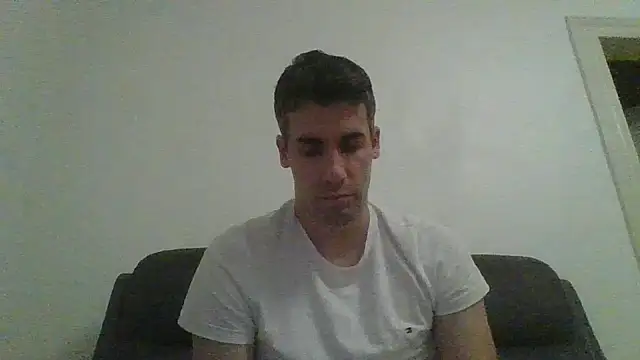 Snapshot of JulioIsHere4you chatting on September 21, 2025, 3:44 am JulioIsHere4you online show from September 21, 2025, 3:44 am