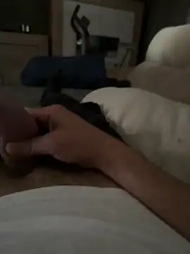 ruberofre online show from September 30, 2025, 2:01 pm