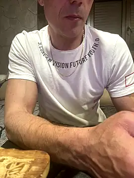 ruberofre online show from October 1, 2025, 10:13 pm