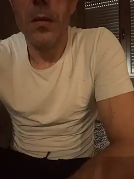 ruberofre online show from October 16, 2025, 1:41 pm