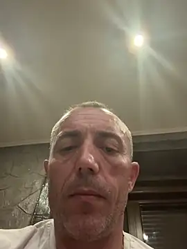 ruberofre online show from October 15, 2025, 11:57 pm