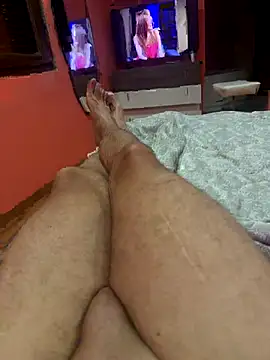 ruberofre online show from September 14, 2025, 11:27 pm