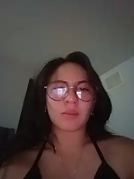 Snapshot of Bella_Sumers chatting on May 27, 2026, 6:48 pm Bella Sumers online show from May 27, 2026, 6:48 pm