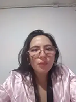 Snapshot of Bella_Sumers chatting on May 25, 2026, 7:23 pm Bella Sumers online show from May 25, 2026, 7:23 pm