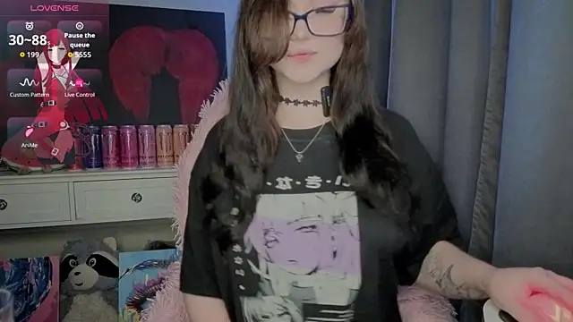 hornyprincess19 online show from May 21, 2026, 3:42 pm