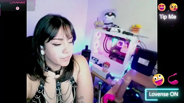 PinkDenial online show from November 13, 2025, 12:36 am